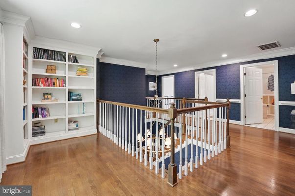 Interior, Pendant Lights, Recessed Lighting, Wood Texture Flooring