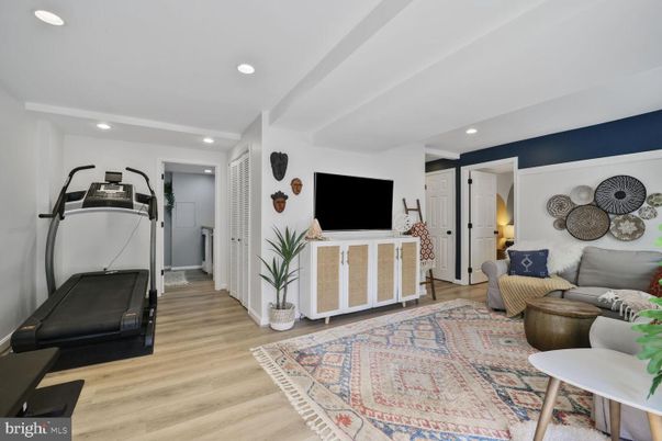 Fitness Equipment, Interior, Recessed Lighting, Wood Texture Flooring