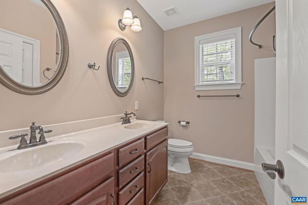 Bathroom, Dual Sink Vanities, Interior