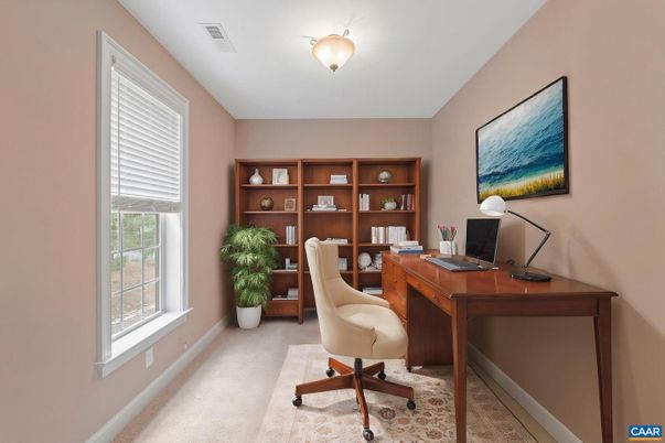 Home Office, Interior