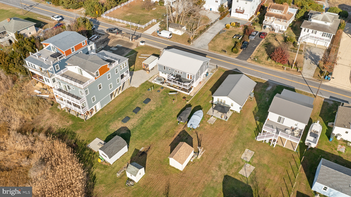 Exterior, Drone