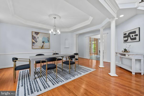Chandelier, Dining room, Interior, Pendant Lights, Recessed Lighting, Wood Texture Flooring