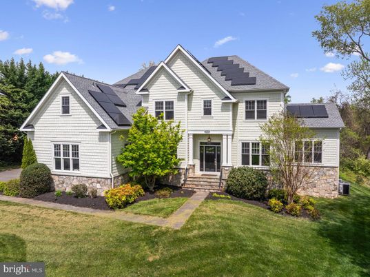 Exterior, Facade, Solar Panels, Farmhouse