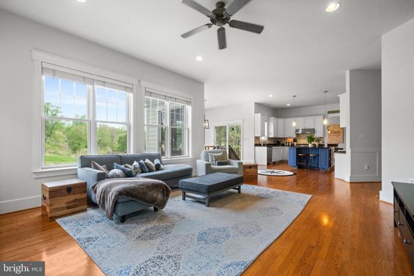 Interior, Kitchen, Living room, Pendant Lights, Recessed Lighting, Wood Texture Flooring