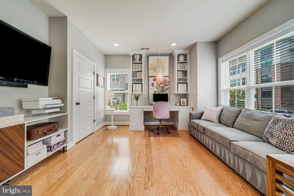 Home Office, Interior, Recessed Lighting, Wood Texture Flooring
