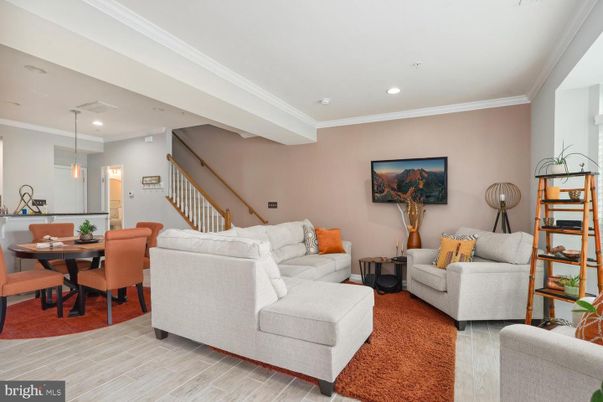 Dining room, Interior, Living room, Pendant Lights, Recessed Lighting, Wood Texture Flooring