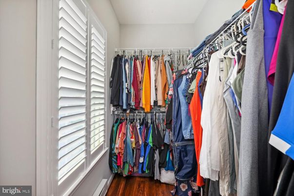 Interior, Walk-in Closets, Wood Texture Flooring