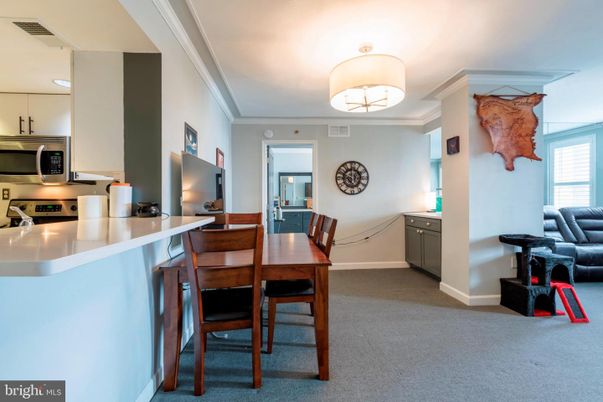 Dining room, Interior, Kitchen, Recessed Lighting