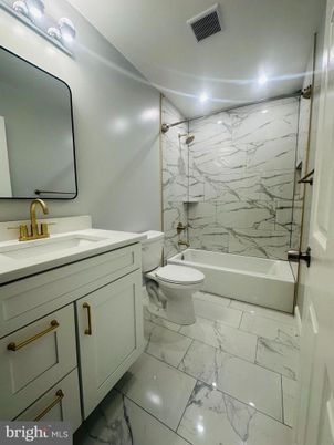Bathroom, Interior, Marble, Marble Walls, Recessed Lighting