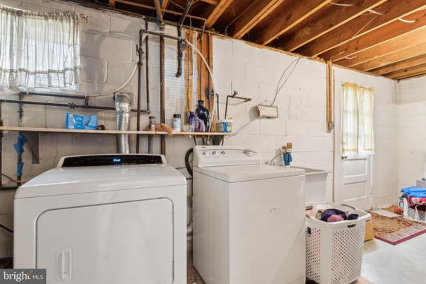Interior, Washer, Wooden Beams, Wooden Ceilings