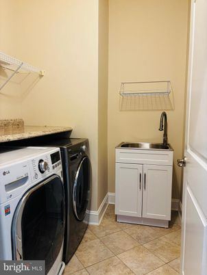 Interior, Washer