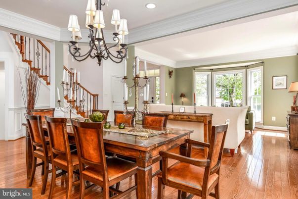 Chandelier, Dining room, Interior, Recessed Lighting, Wood Texture Flooring