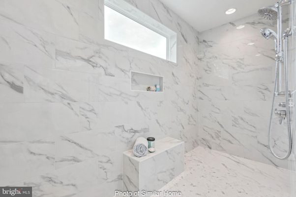Bathroom, Interior, Marble, Marble Walls, Recessed Lighting