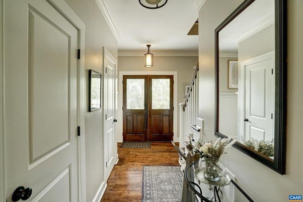 Interior, Pendant Lights, Wood Texture Flooring