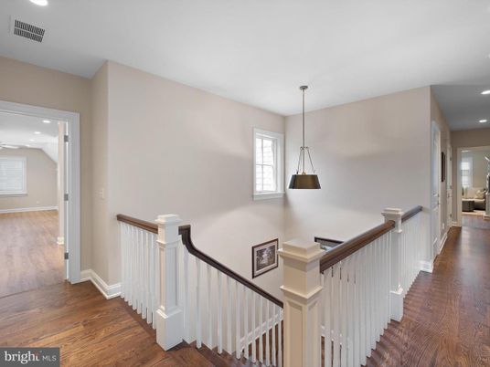Interior, Pendant Lights, Recessed Lighting, Wood Texture Flooring