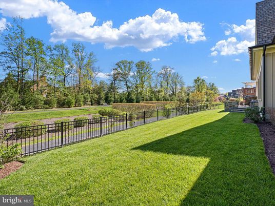 Backyard, Exterior, Lake, Water