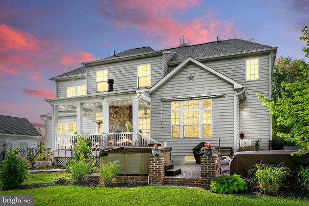 Exterior, Facade, Queen Anne Victorian