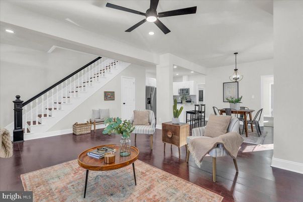 Dining room, Interior, Kitchen, Pendant Lights, Recessed Lighting, Wood Texture Flooring