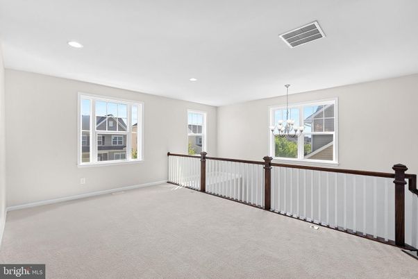 Chandelier, Empty room, Interior, Recessed Lighting