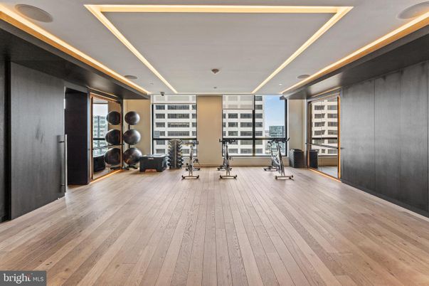 Fitness Equipment, Interior, Recessed Lighting, Wood Texture Flooring