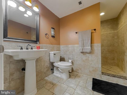 Bathroom, Interior, Recessed Lighting