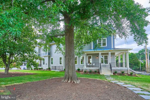 Backyard, Exterior, Facade, American Foursquare