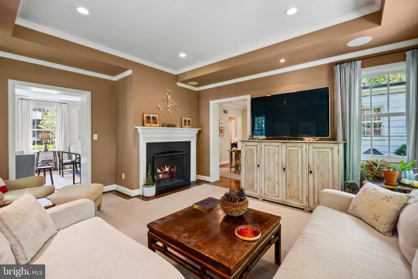 Fireplace, Interior, Living room, Recessed Lighting