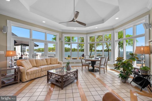 Dining room, Interior, Living room, Recessed Lighting, Water