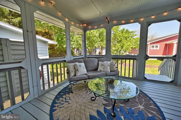 Interior, Sun Room, Wood Texture Flooring