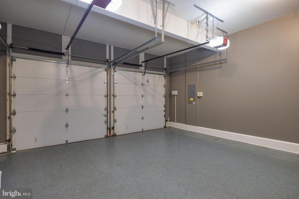 Garage, Interior