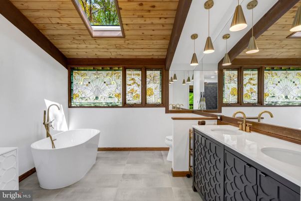 Bathroom, Dual Sink Vanities, Free Standing Baths, Interior, Pendant Lights, Wooden Ceilings