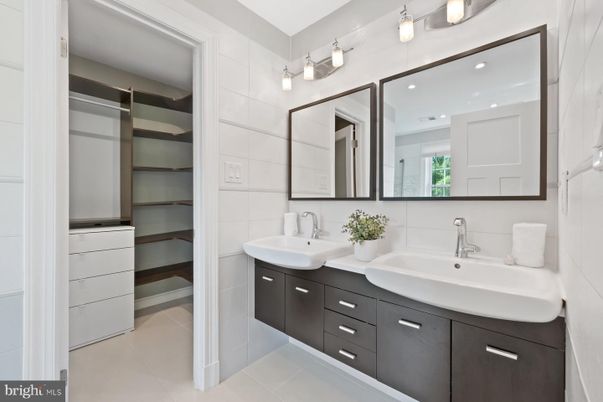 Bathroom, Dual Sink Vanities, Interior, Walk-in Closets