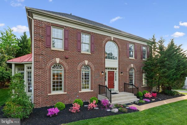 Exterior, Facade, Brick Facade, Georgian