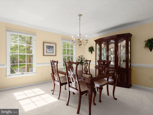 Chandelier, Dining room, Interior
