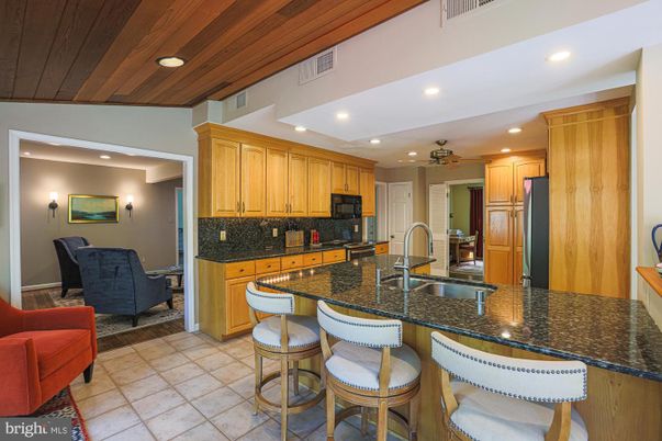 Interior, Kitchen, Living room, Recessed Lighting, Wooden Ceilings