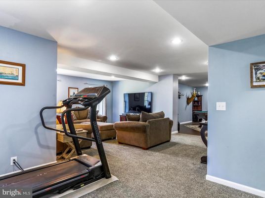 Fitness Equipment, Interior, Living room, Recessed Lighting