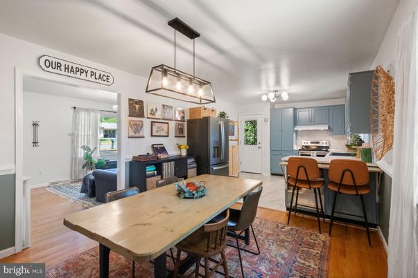 Dining room, Interior, Kitchen, Pendant Lights, Stainless Steel Appliances, Wood Texture Flooring