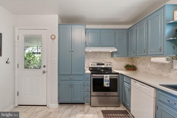 Interior, Kitchen, Marble, Stainless Steel Appliances