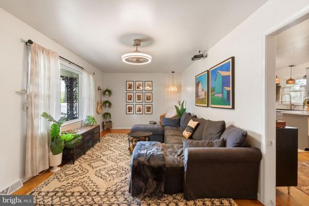 Interior, Living room, Pendant Lights, Wood Texture Flooring