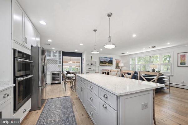 Dining room, Interior, Kitchen, Pendant Lights, Recessed Lighting, Wood Texture Flooring