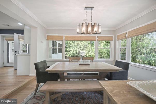 Chandelier, Dining room, Interior, Pendant Lights, Recessed Lighting, Wood Texture Flooring