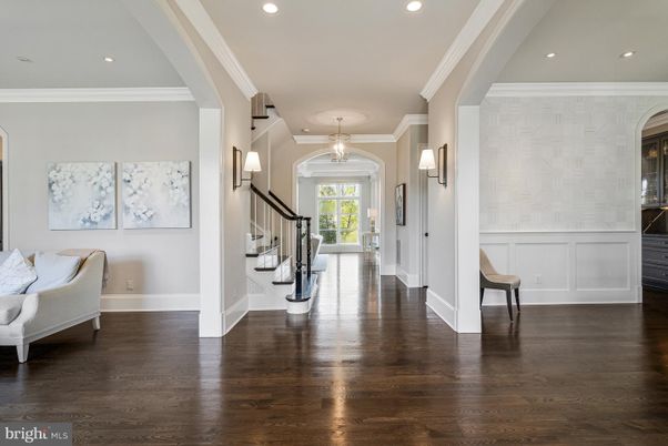Interior, Pendant Lights, Recessed Lighting, Wood Texture Flooring