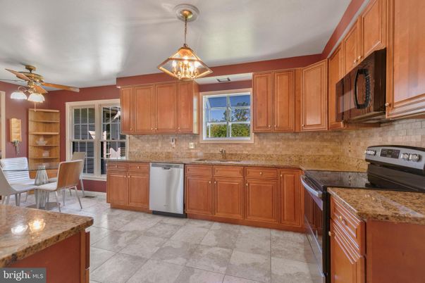Dining room, Interior, Kitchen, Pendant Lights