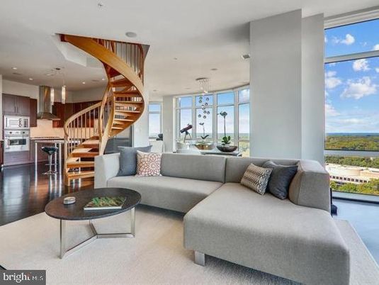 Dining room, Interior, Kitchen, Living room, Pendant Lights, Recessed Lighting, Stainless Steel Appliances, Wood Texture Flooring