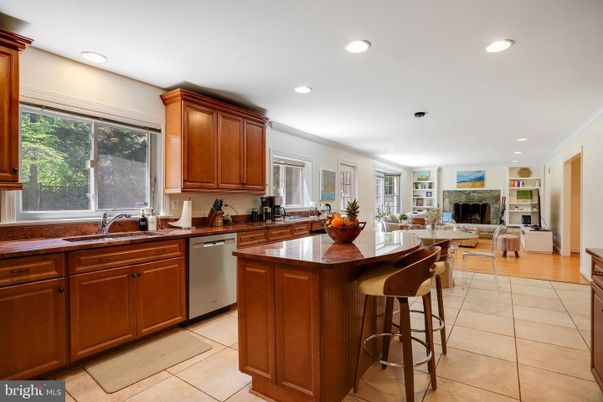 Fireplace, Interior, Kitchen, Living room, Recessed Lighting, Stainless Steel Appliances