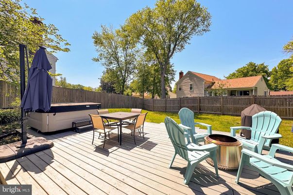 Backyard, Exterior, Hot Tub