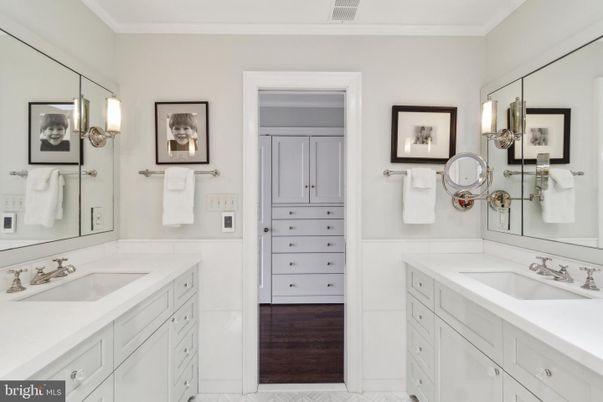 Bathroom, Dual Sink Vanities, Interior, Wood Texture Flooring