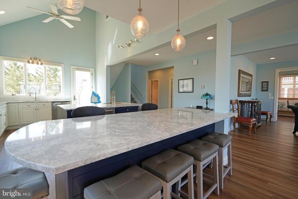 Dining room, Interior, Kitchen, Pendant Lights, Recessed Lighting, Wood Texture Flooring