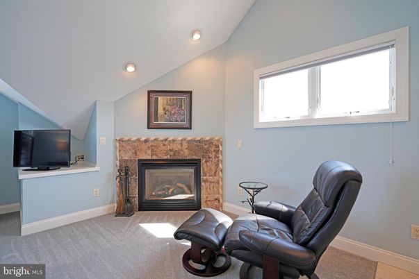 Fireplace, Interior, Recessed Lighting