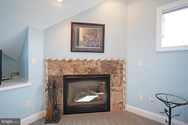 Fireplace, Interior, Recessed Lighting